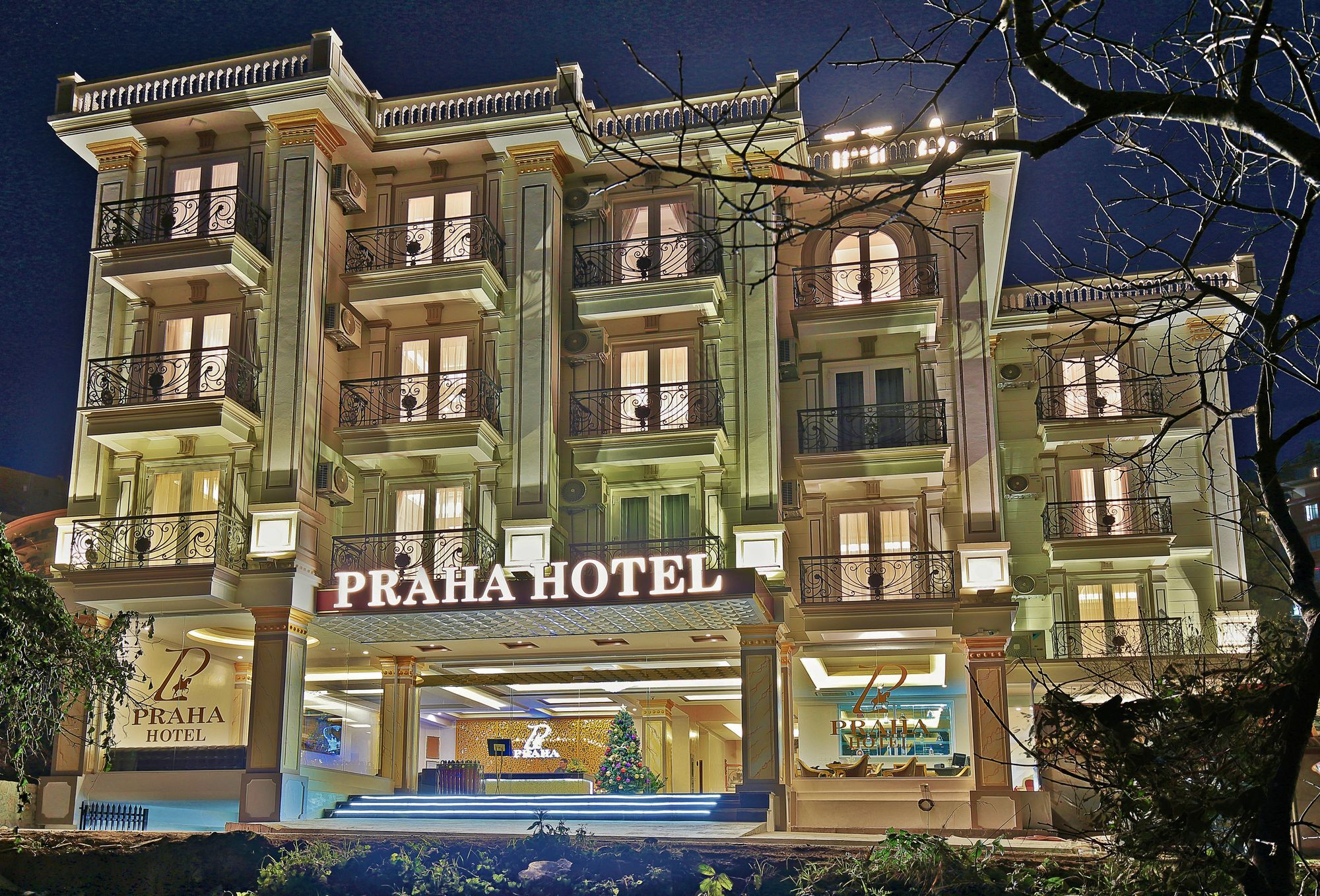 Praha Hotel Sapa Екстериор снимка