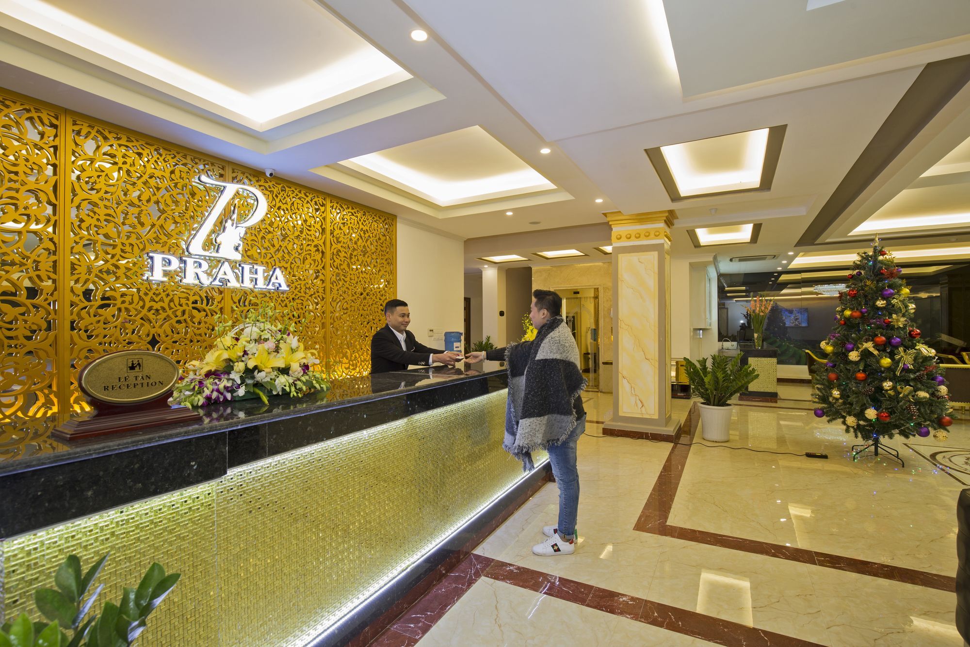 Praha Hotel Sapa Екстериор снимка